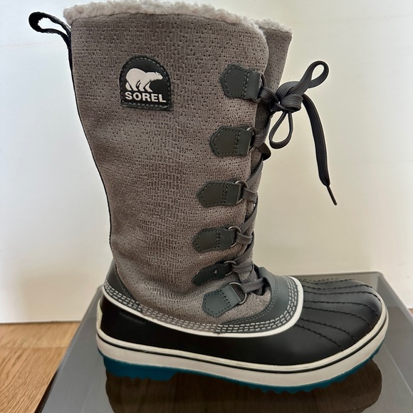 Sorel Tivoli size 7.5 Gray and Black Winter Boots - Picture 6 of 10